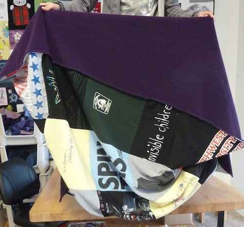 fleece on the back of a T-shirt quilt makes it a T-shirt blanket